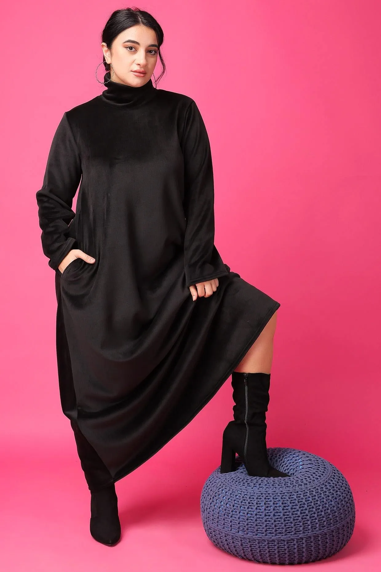 Black Solid Maxi Dress with Turtle Neck