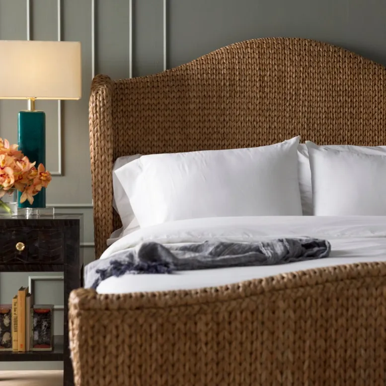 Briana Bed