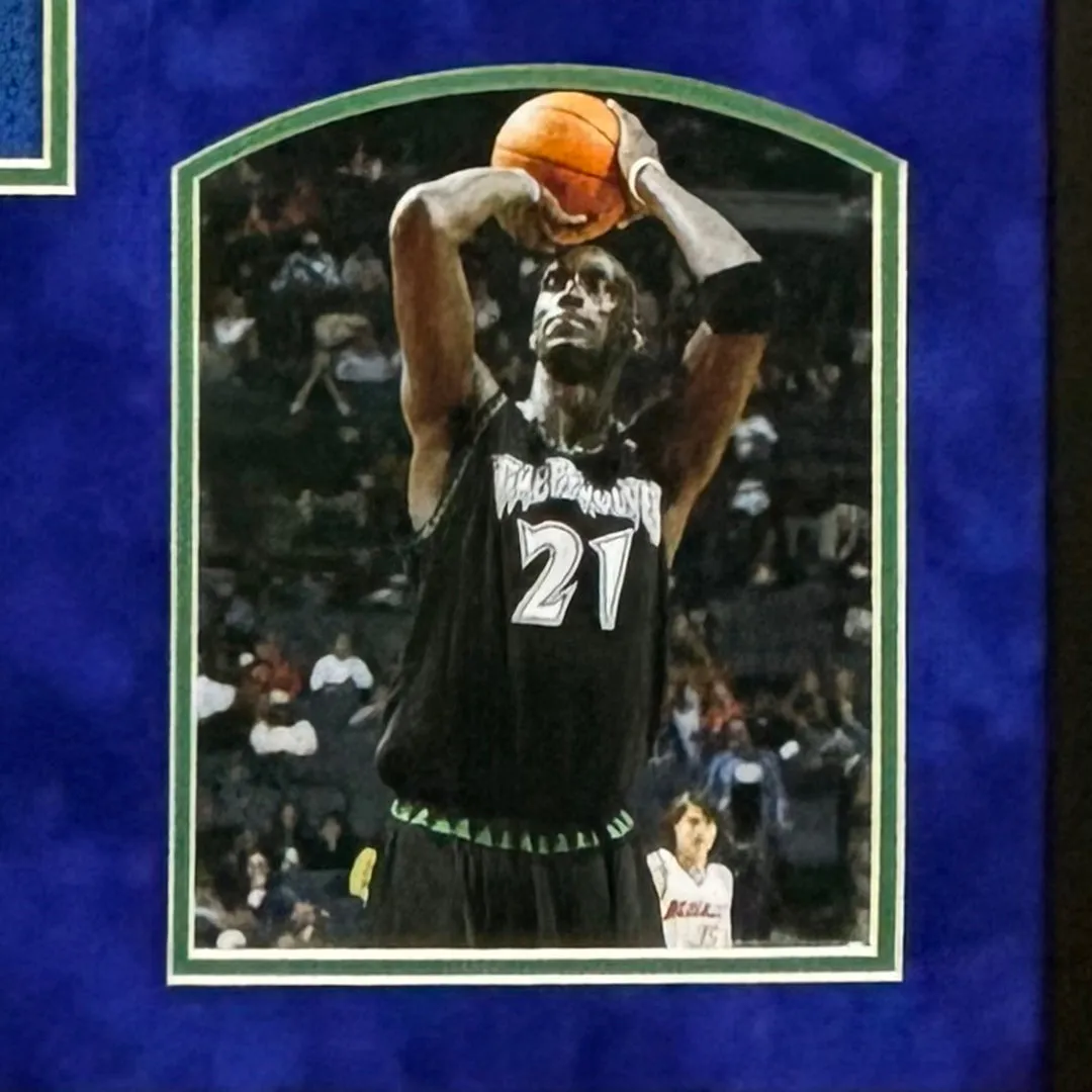 Kevin Garnett Signed Minnesota Timberwolves Custom Suede Matte Framed Basketball Jersey