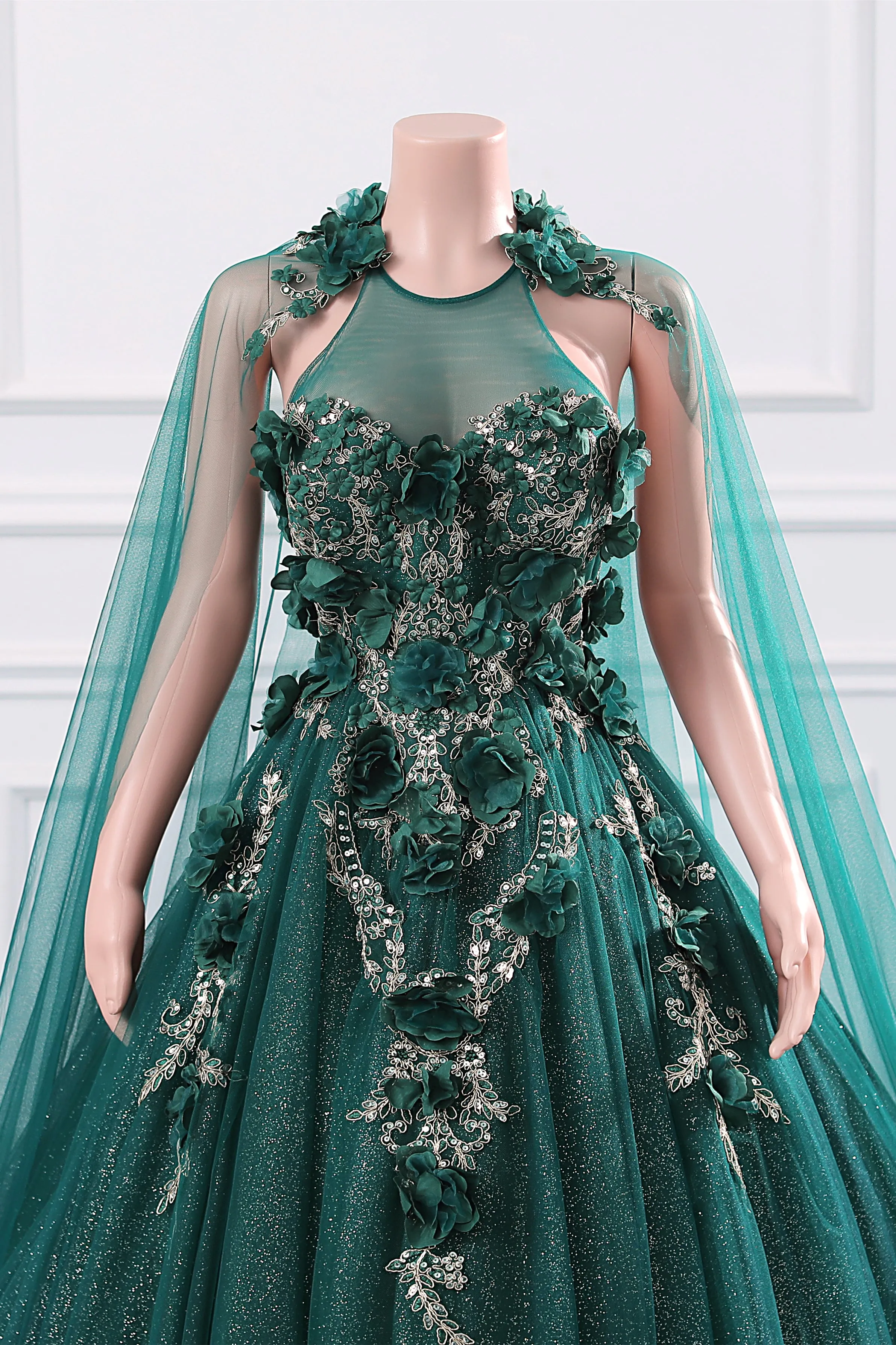 Women's Beaded Applique Tulle Emerald Green Prom Ball Gowns Quinceanera Dress A-Line Wedding Bridesmaid Eveniing Dresses